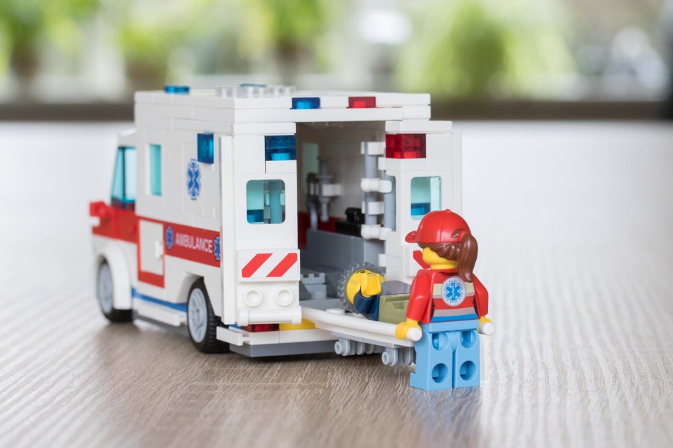 ambulance lego instructions