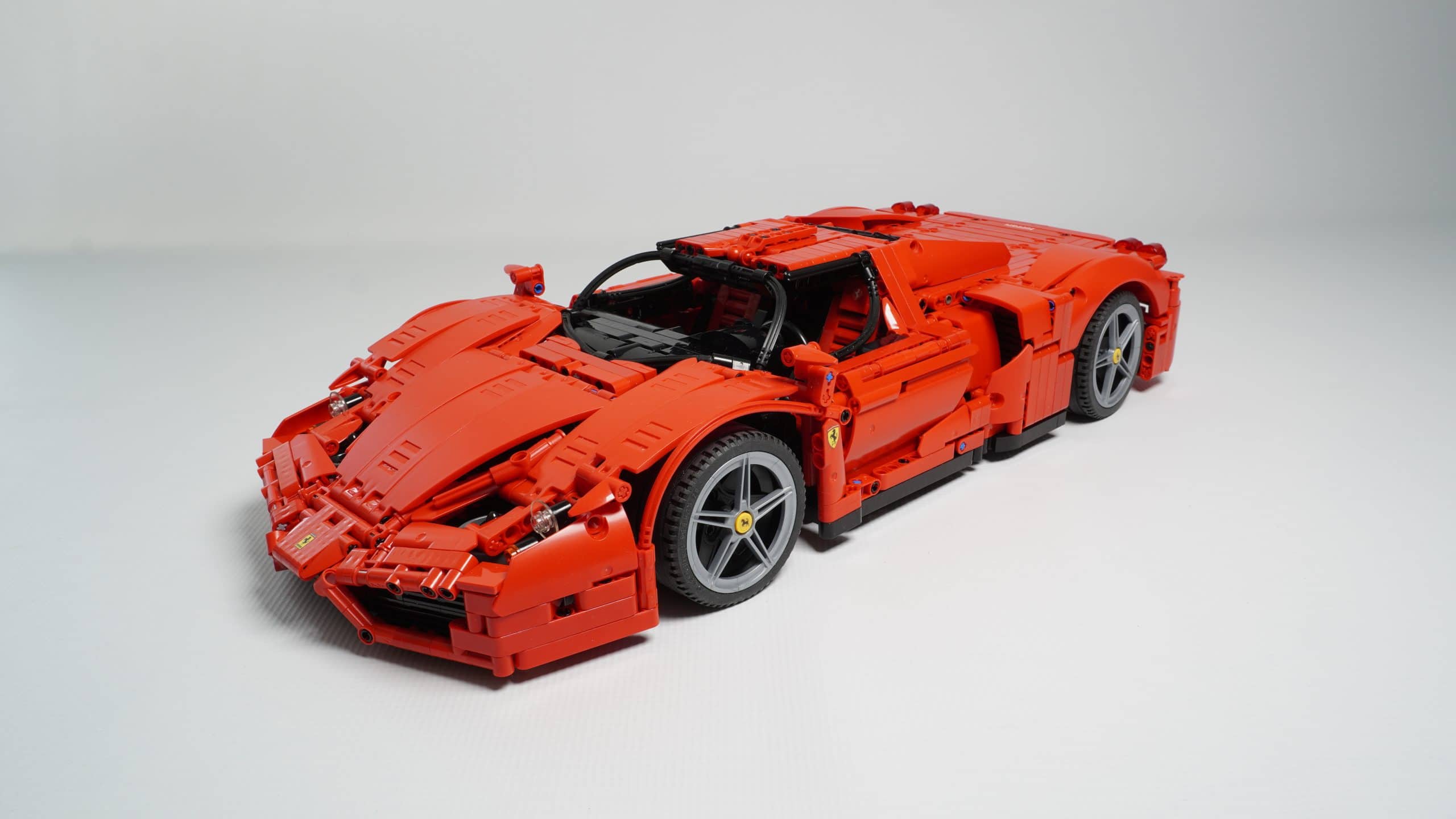 Ferrari F1-75 1:8 Scale – BuildaMOC