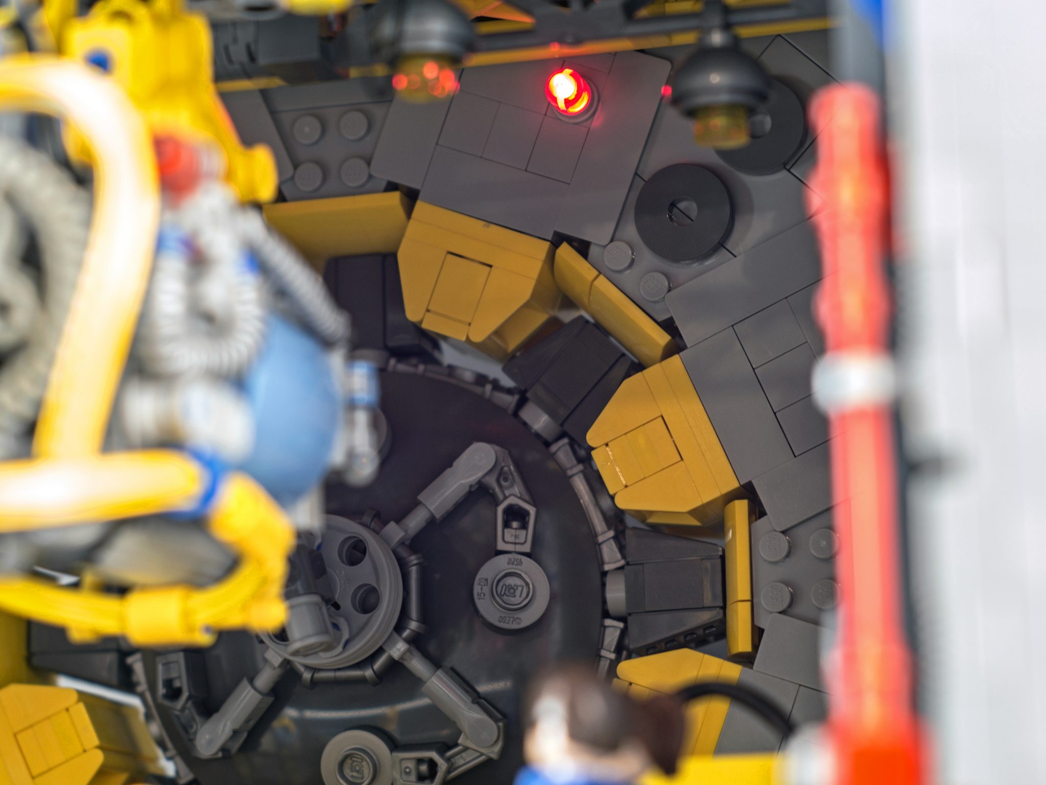 Working LEGO Fallout Vault