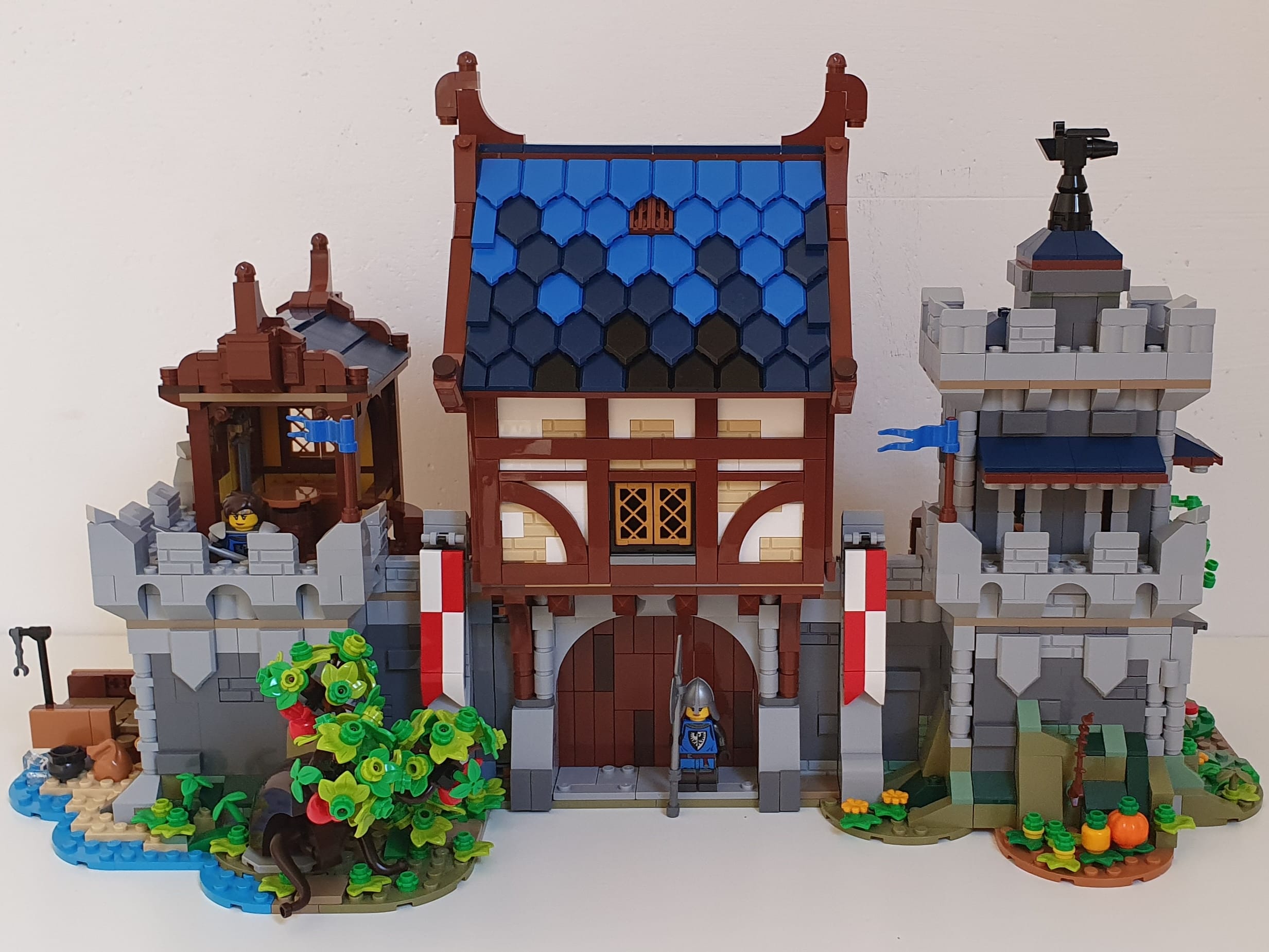 LEGO MOC Medieval Castle Keep by Gr33tje13