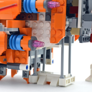 Poe´s Droid Shop – Astromech Transporter Spaceship